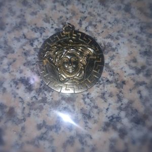 8Versace Medusa Medallion